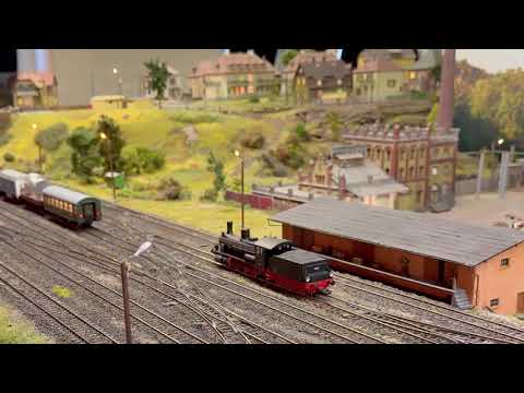 Preview: Model Trains :: A completely different perspective